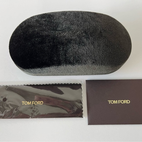 Tom Ford TF-517 Adrenne Sunglasses Black 01A New - Picture 3 of 3